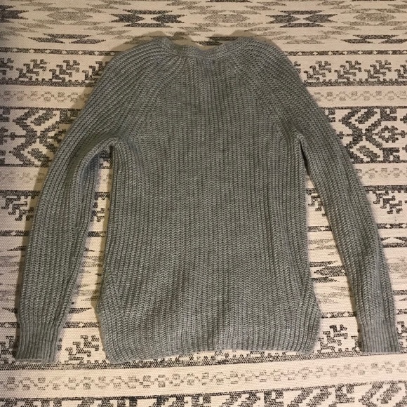 GAP Thick Knit Gray Long Sweater - Picture 5 of 5